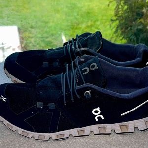 Women's Black On Clouds Size 8